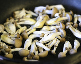 しめじとカニカマのうにマヨ焼き。作り方4写真