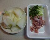 夏に最高！冬瓜と鶏肉の簡単☆春雨スープ作り方1写真