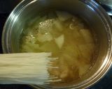 夏に最高！冬瓜と鶏肉の簡単☆春雨スープ作り方3写真