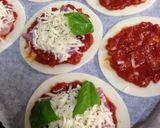 のせて焼くだけ♪簡単ピザ！作り方5写真