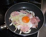 忙しい朝に超簡単オニオンベーコンエッグ作り方2写真