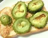 ゴーヤ×茹で卵のトースト　和風ソース味。作り方4写真