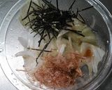 レタスと玉ねぎで♥︎我が家の定番サラダ作り方3写真