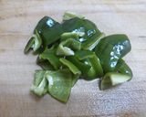 こんにゃくとピーマンの炒め煮作り方1写真