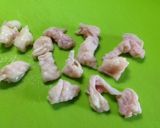 激安☆カリカリ鶏皮のピリ辛焼きうどん作り方1写真