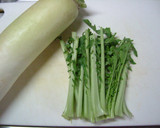 大根の茎とジャコのゴマ油炒め☆ﾟ'･:*作り方1写真