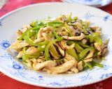 塩昆布だけ！ムネ肉とピーマンの細切り炒作り方6写真