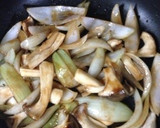 玉ねぎとエリンギのソース炒め作り方3写真