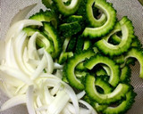 ゴーヤと厚揚げの甘辛味噌炒め作り方1写真