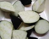 キャベツと炒めたなすのお味噌汁☆作り方1写真