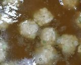 鶏だんごと豆苗の中華スープ作り方3写真