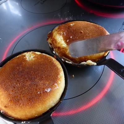 ストウブミニフライパンでパンケーキ by さなえのおうちご飯