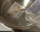 ナメコと豆腐の味噌汁〜(o˘◡˘o)作り方3写真