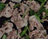 ☆小松菜と豚肉と茗荷の味噌炒め☆作り方2写真