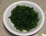 パセリとオリーブの食べるドレッシング作り方1写真