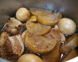 簡単☆柔らか～い＊豚バラ肉と大根の煮物作り方7写真