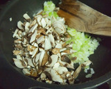 椎茸とおネギの卵チーズ甘味噌炒め作り方2写真