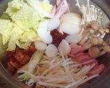 旨辛♪韓国のお鍋☆プデチゲ作り方4写真