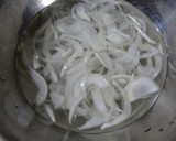鶏肉とたまねぎときゅうりの和え物作り方1写真