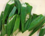 オクラと人参の牛肉炒め作り方1写真