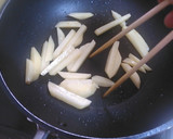じゃが芋とししとうの塩昆布炒め作り方2写真