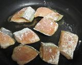鮭とじゃがいものにんにくバタポン炒め作り方3写真