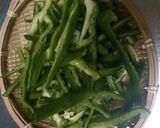 焼肉のタレで★チンジャオロース★作り方1写真