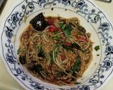 残り麺をリメイク!サクっとろりんオムレツ作り方1写真