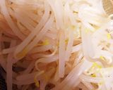 餃子の種リメイク！もやしde副菜！作り方1写真