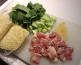 簡単☆ガリバタチキン焼きそば作り方1写真
