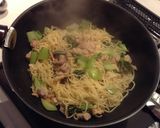 簡単☆ガリバタチキン焼きそば作り方5写真