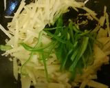 冷熱♪細切りジャガイモと牛肉のピリ辛素麺作り方7写真