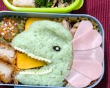 ディロフォサウルス弁当☆恐竜キャラ弁作り方4写真