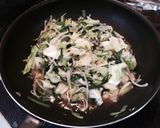 簡単 鶏ガラスープで野菜炒め作り方2写真