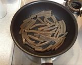 こんにゃくのバター醤油炒め作り方2写真
