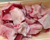 牛スジ肉で、デミグラスハヤシ。作り方1写真