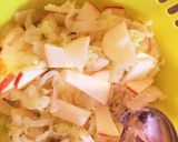 驚きの美味しさ！キャベツとりんごの酢の物作り方3写真