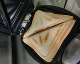 思い出の味!ベーコンチーズのホットサンド作り方7写真