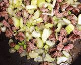粗挽き肉とセロリのパスタ作り方6写真