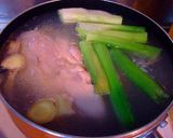 鶏モモ肉のスープ、中華風。作り方3写真