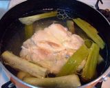 鶏モモ肉のスープ、中華風。作り方4写真