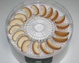 簡単新☆秋のスイーツ☆食品乾燥機で乾燥梨作り方3写真