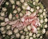 おくらとミョウガの味噌汁作り方1写真