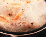 海老の頭で☆焼き海老だしのコクうま味噌汁作り方2写真