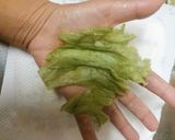 クリームチーズとサラミのレタス巻き作り方3写真