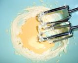 黄のチョコバナナケーキ　蜂蜜クリーム作り方17写真