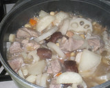 麺つゆで簡単★豚肉と根菜の煮物作り方7写真