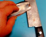 簡単♪活きのいい秋刀魚☆裁いてトロ刺身作り方5写真