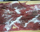 いんげんと牛肉の巻き巻きロールステーキ作り方2写真