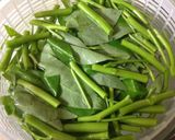 空心菜とベーコンのニンニク炒め作り方1写真